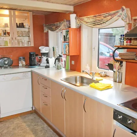Dejligt Helarshus Med Indhegnet Grund Sj63 Holiday home