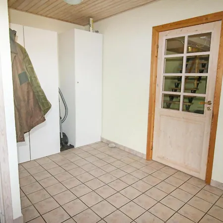 בית נופש Dejligt Helarshus Med Indhegnet Grund Sj63
